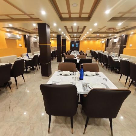 Royal View Residency Hotel Bodhgaya Bagian luar foto
